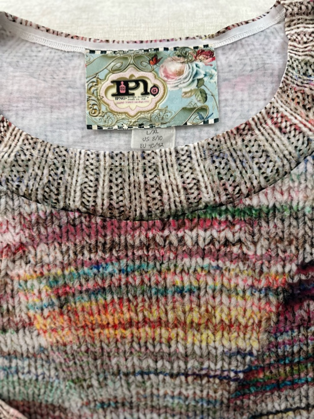 Multicolor Cropped  Top - Picture 3 of 5